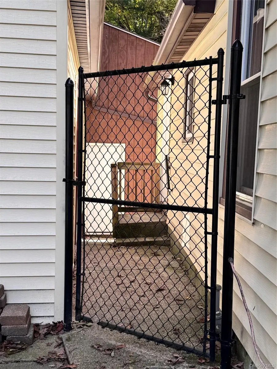 25 Rymph Boulevard, Poughkeepsie, NY 12601 - #3