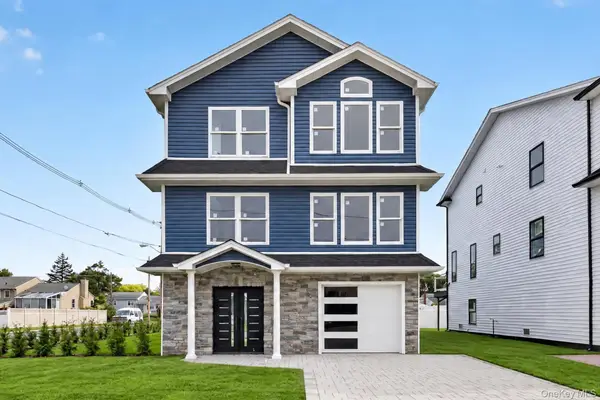 265 Roosevelt Avenue, Freeport, NY 11520