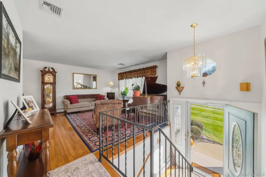 92 Capital Drive, Washingtonville, NY 10992 - #2