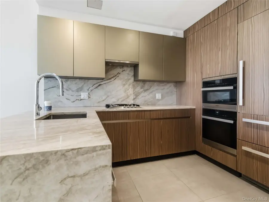 13327 39th Avenue #PHA, Flushing, NY 11354 - #3