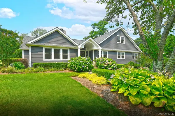 31 Huntington Bay Road, Huntington, NY 11743
