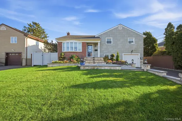 2624 Flower Street, Westbury, NY 11590