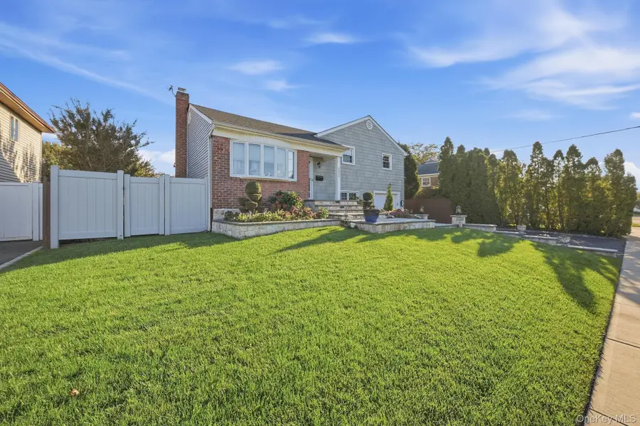 2624 Flower Street, Westbury, NY 11590 - #2