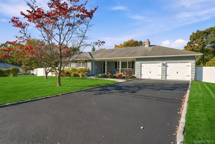 181 Beaverdam Road, Islip, NY 11751 - #3