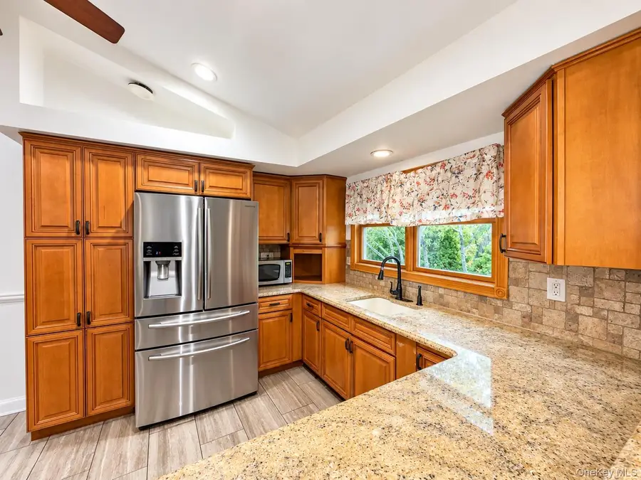 25 Urban Drive, Selden, NY 11784 - #3