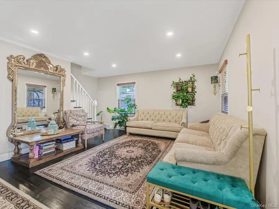 1517 Falmouth Avenue, New Hyde Park, NY 11040 - #2