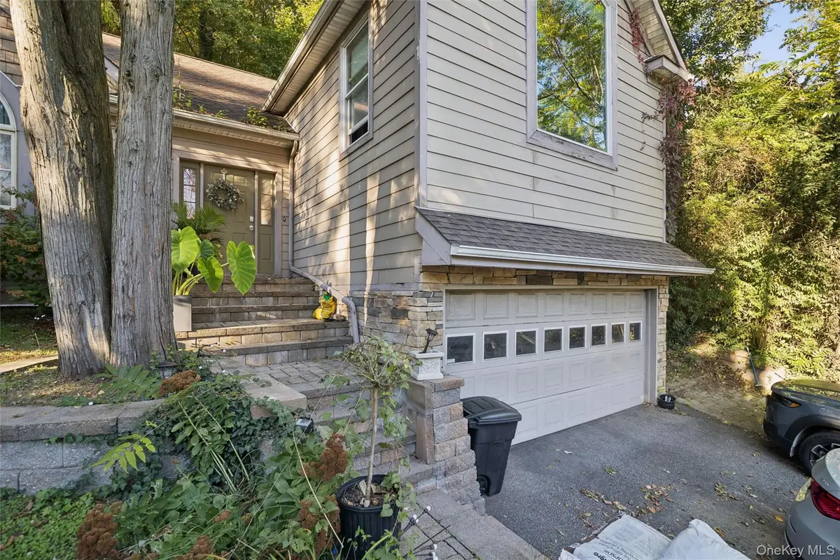 379 E Main Street, Centerport, NY 11721 - #1