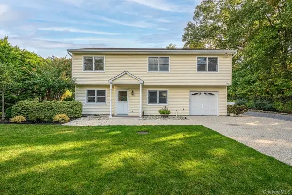 16B Squiretown Road, Hampton Bays, NY 11946