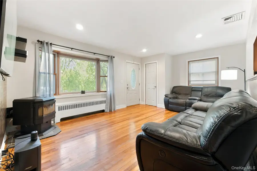 24 Revolutionary Road, Cortlandt Manor, NY 10567 - #3