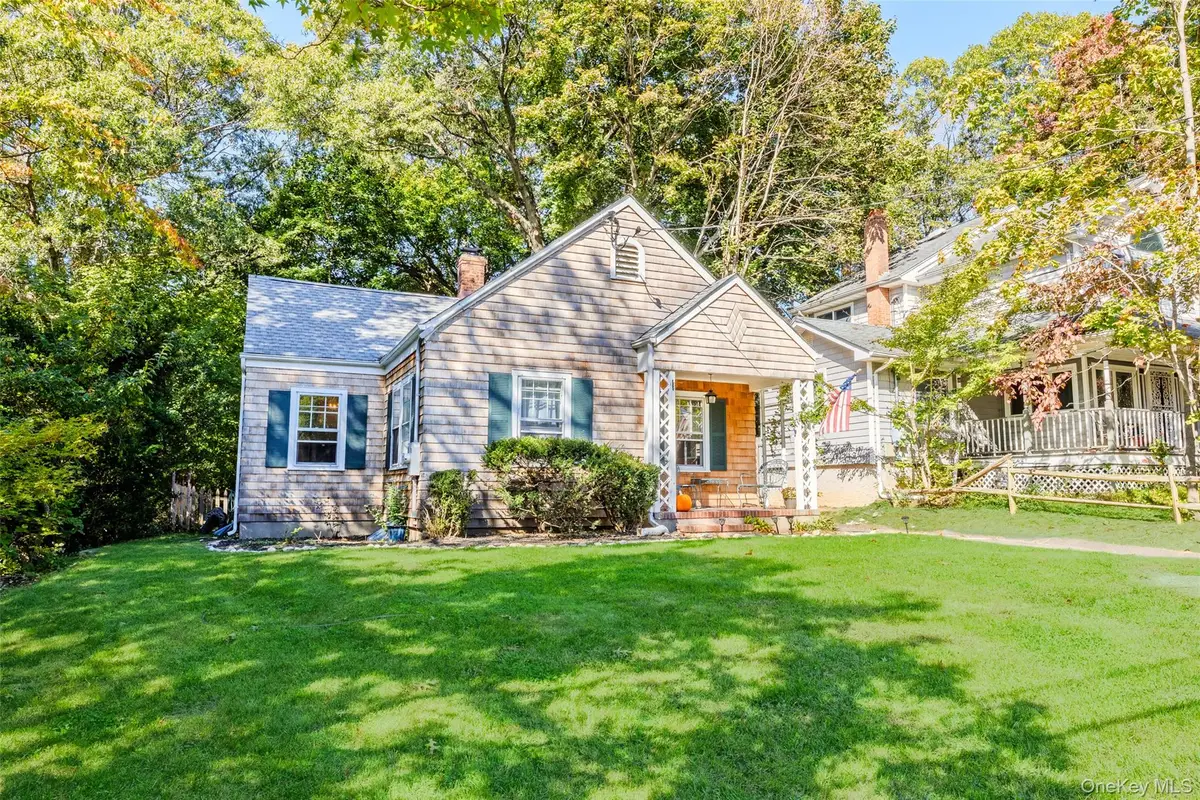 11 Sharon Avenue, East Setauket, NY 11733 - #1