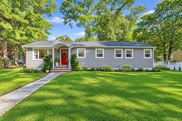 7 Centerview Trail, Ridge, NY 11961