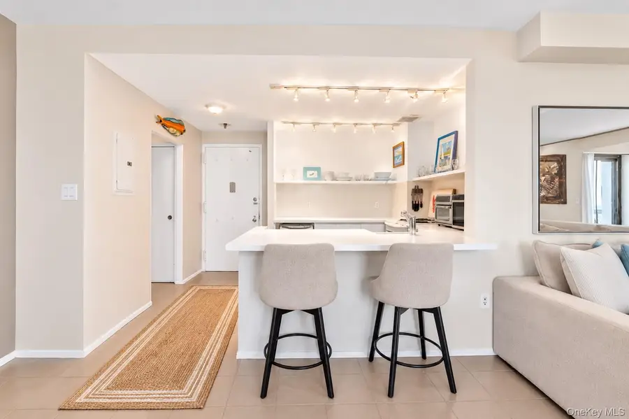 100 W Broadway #4N, Long Beach, NY 11561 - #3