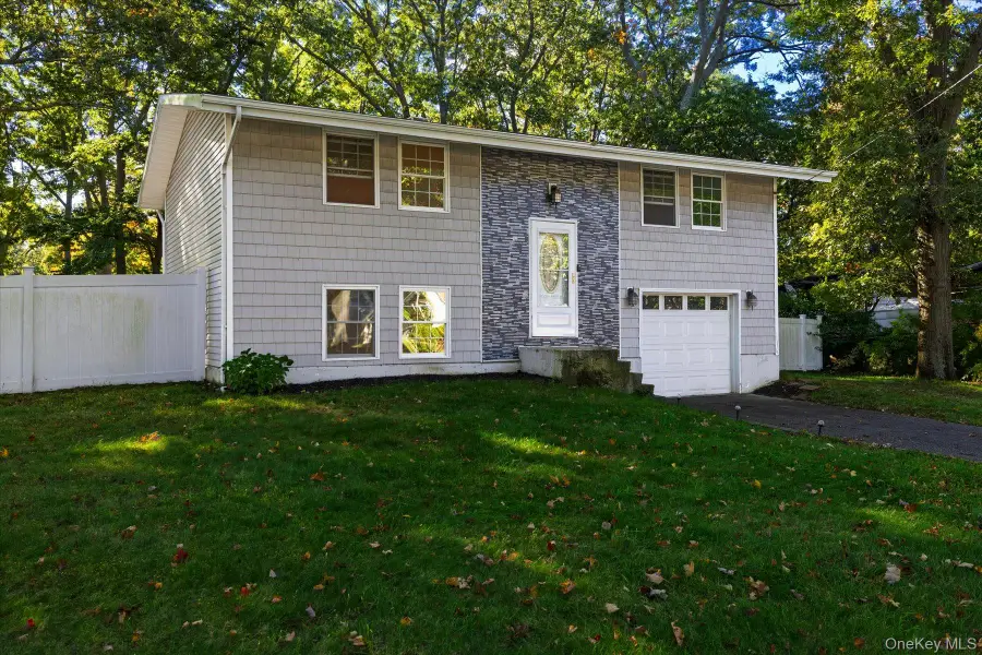 32 Lodge Lane, East Setauket, NY 11733 - #2