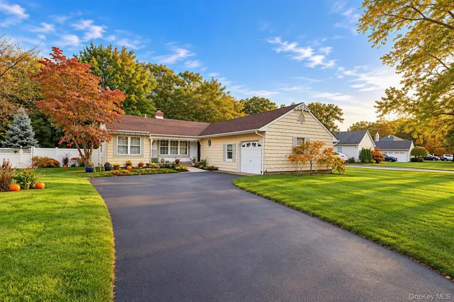 11 Carston Street W, Selden, NY 11784 - #2