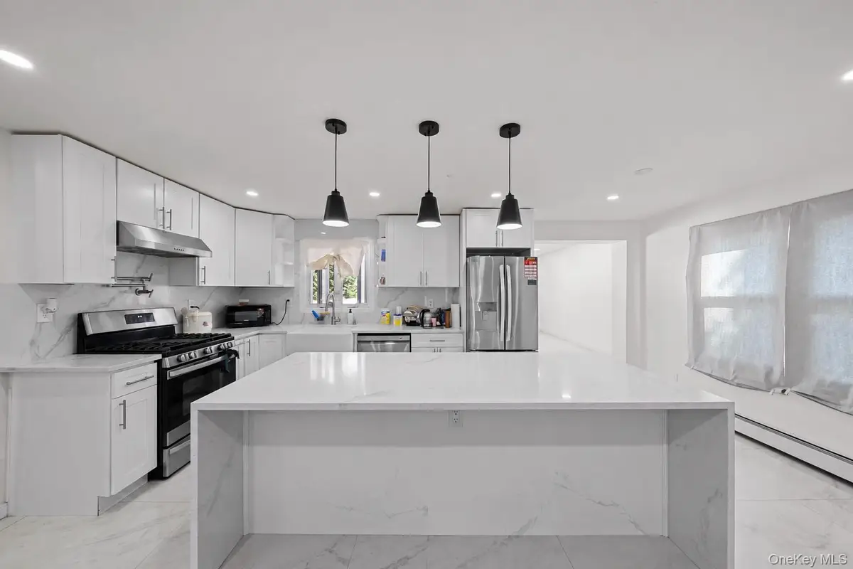 35 E Euclid Street, Valley Stream, NY 11580 - #1