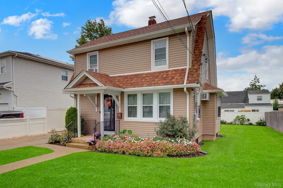 44 Brooks Avenue, Roosevelt, NY 11575 - #2