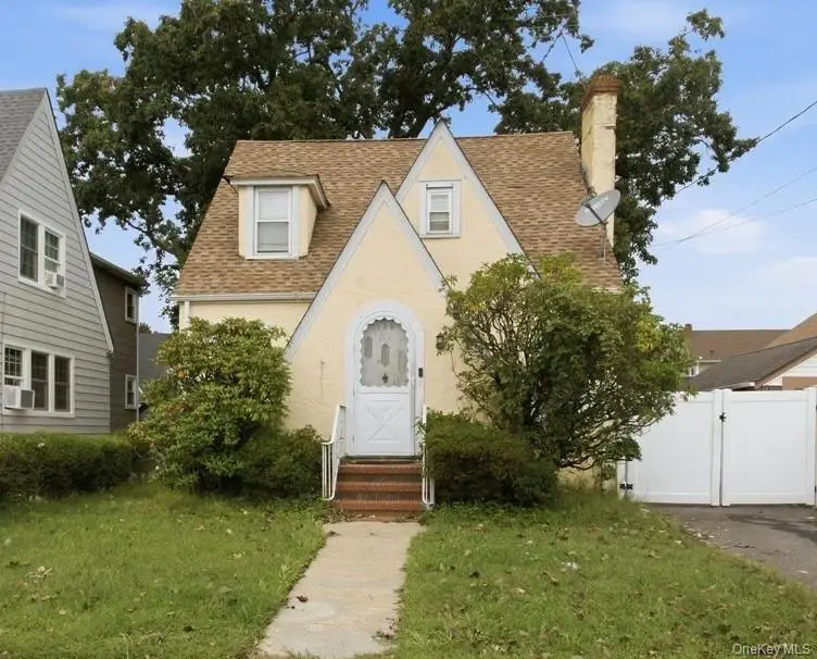 179 Crowell Street, Hempstead, NY 11550 - #1