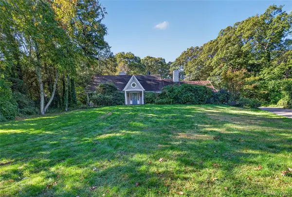 1574 Laurel Hollow Road, Syosset, NY 11791