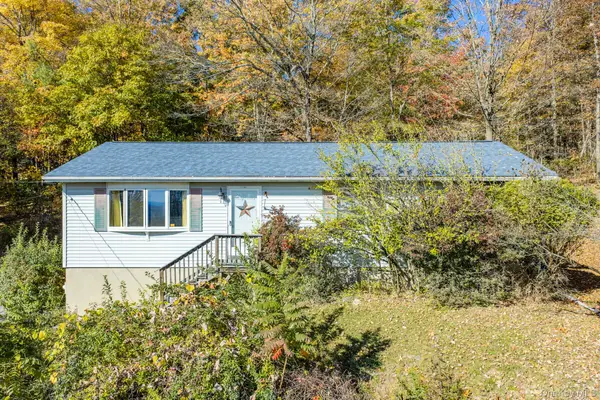 89 Pickles Road, Bloomingburg, NY 12721