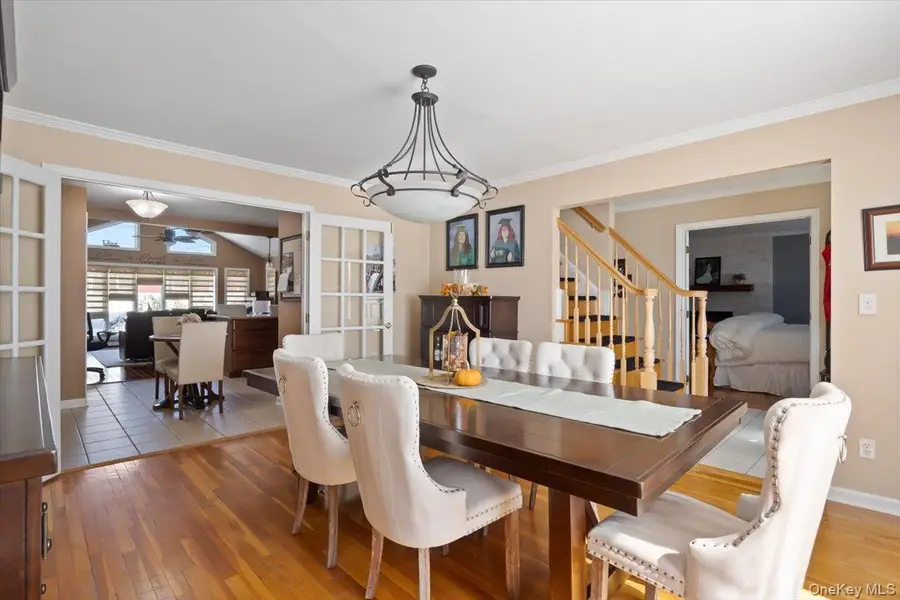 1 5th Avenue, Farmingdale, NY 11735 - #3