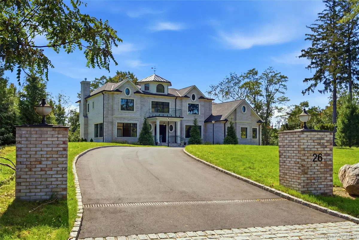 26 Saint Andrews Court, Old Westbury, NY 11568 - #1