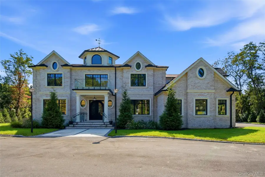 26 Saint Andrews Court, Old Westbury, NY 11568 - #3