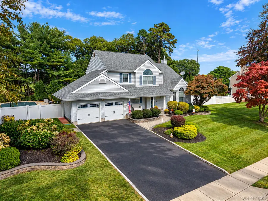 9 Alyssa Court, Holbrook, NY 11741 - #2