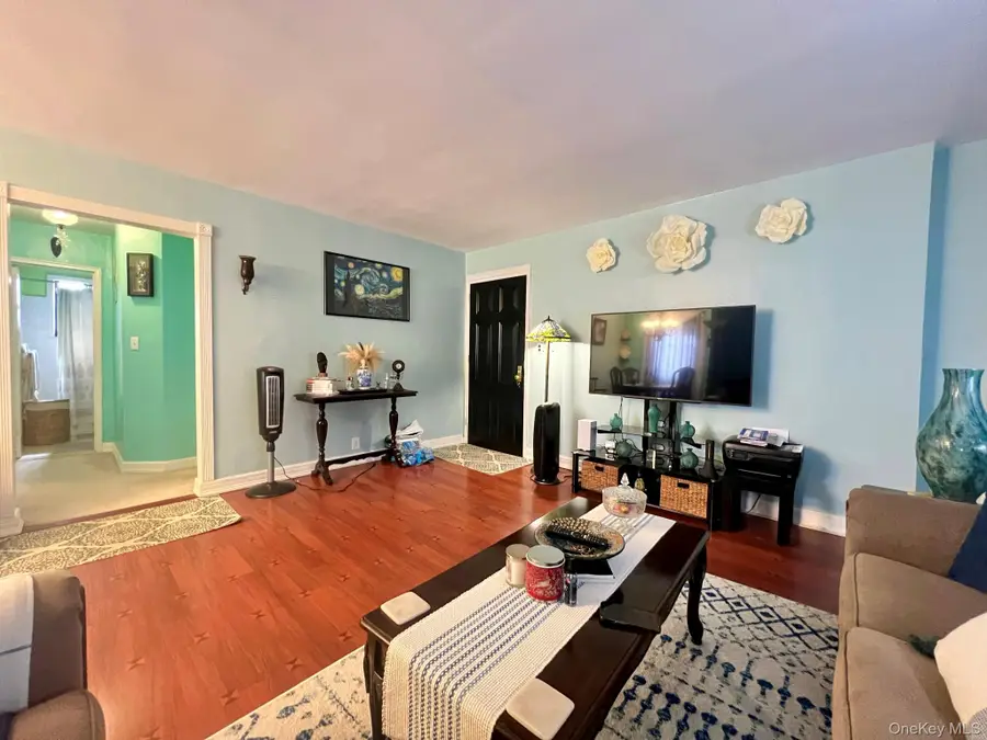196-40 67th Avenue #2nd FL, Fresh Meadows, NY 11365 - #3