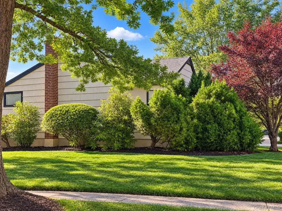 428 Leslie Lane, Uniondale, NY 11553 - #2
