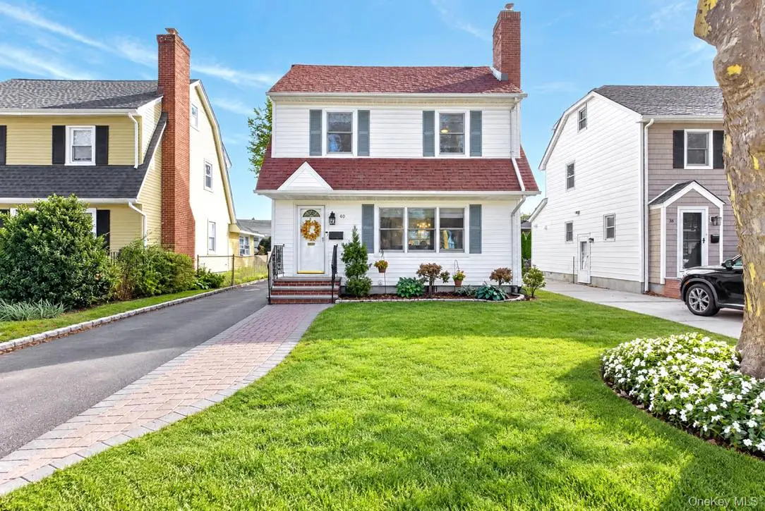 40 Cambridge Avenue, Garden City, NY 11530 - #1