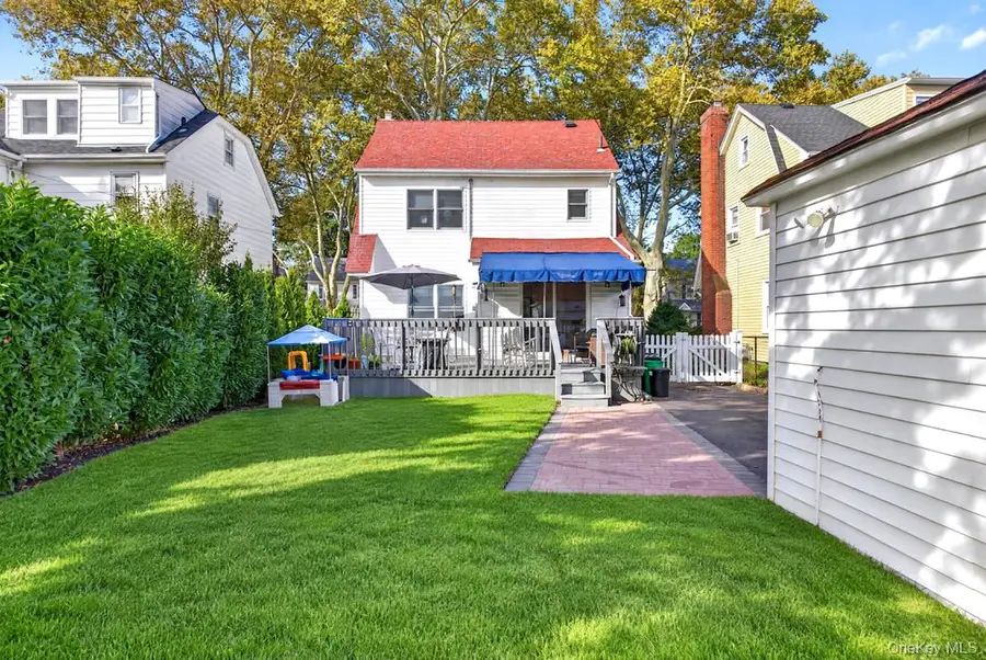 40 Cambridge Avenue, Garden City, NY 11530 - #2