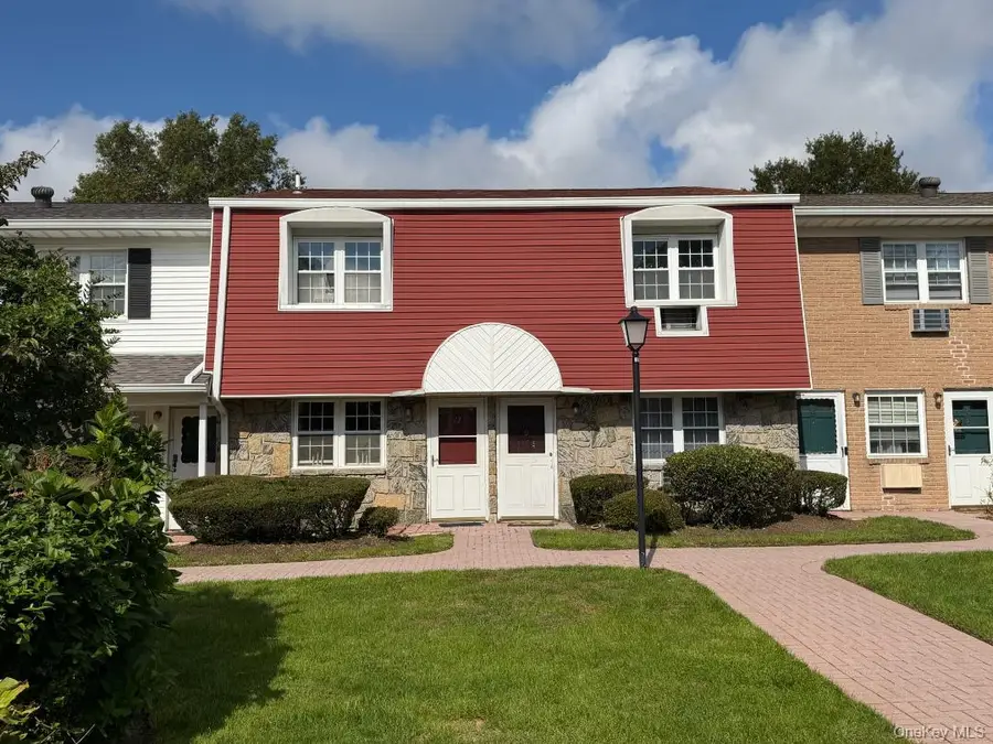 22 Springwood Drive, North Babylon, NY 11703 - #3