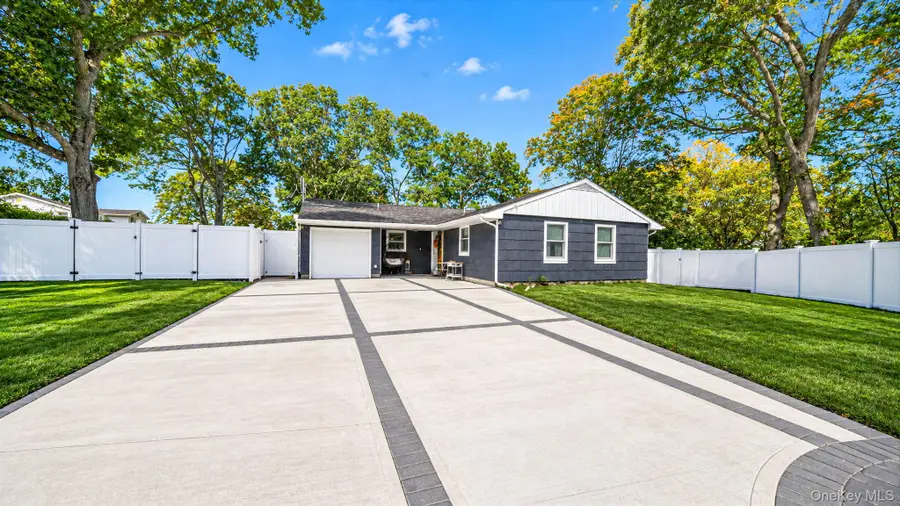 9 Hill Street, Ronkonkoma, NY 11779 - #2