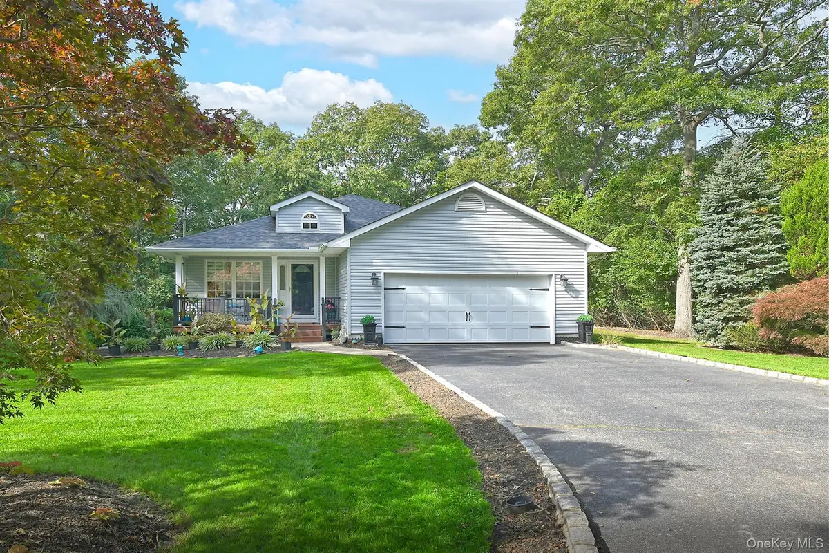 81 C Robinson Avenue, Medford, NY 11763 - #1