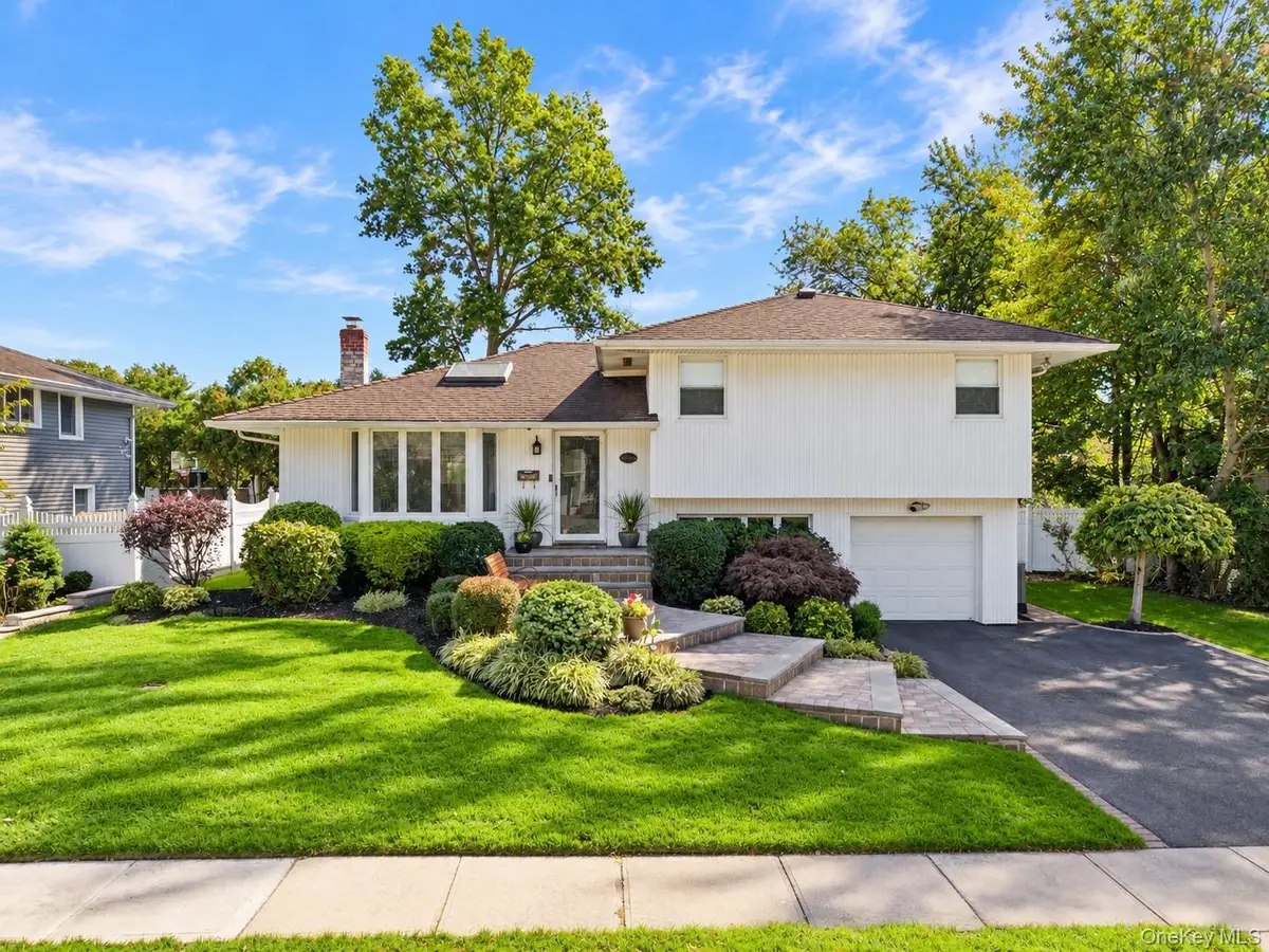 34 Briar Lane, Jericho, NY 11753 - #1