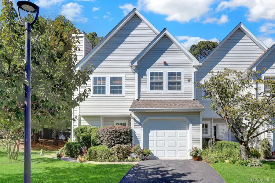 208 Erik Drive, East Setauket, NY 11733 - #2