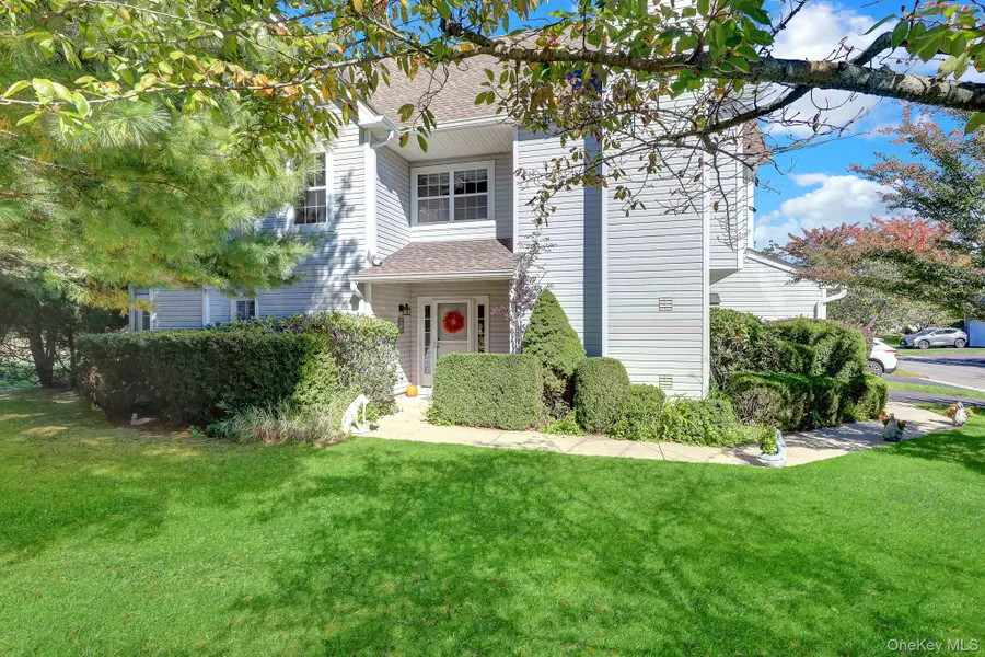 208 Erik Drive, East Setauket, NY 11733 - #3
