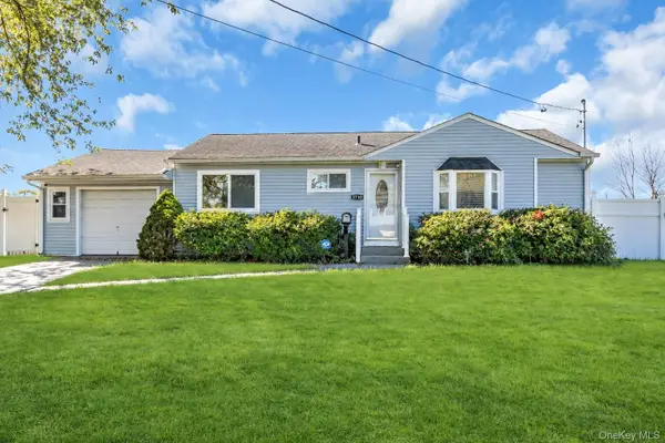 2710 Heather Avenue, Medford, NY 11763