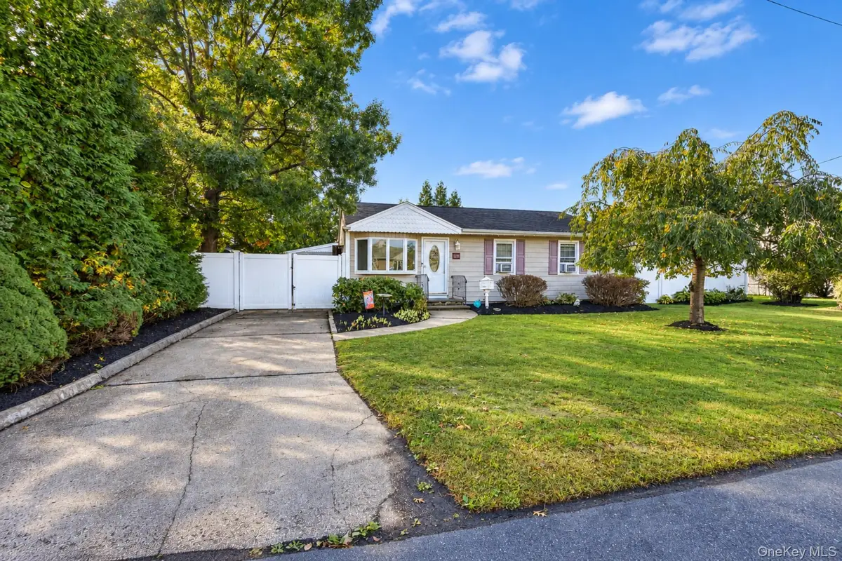 1331 3rd Street, West Babylon, NY 11704 - #1