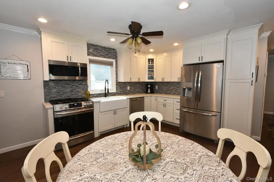 1331 3rd Street, West Babylon, NY 11704 - #3