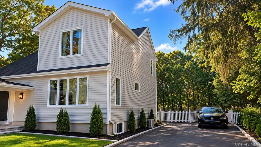 64 Babylon Street, Mastic, NY 11950 - #3