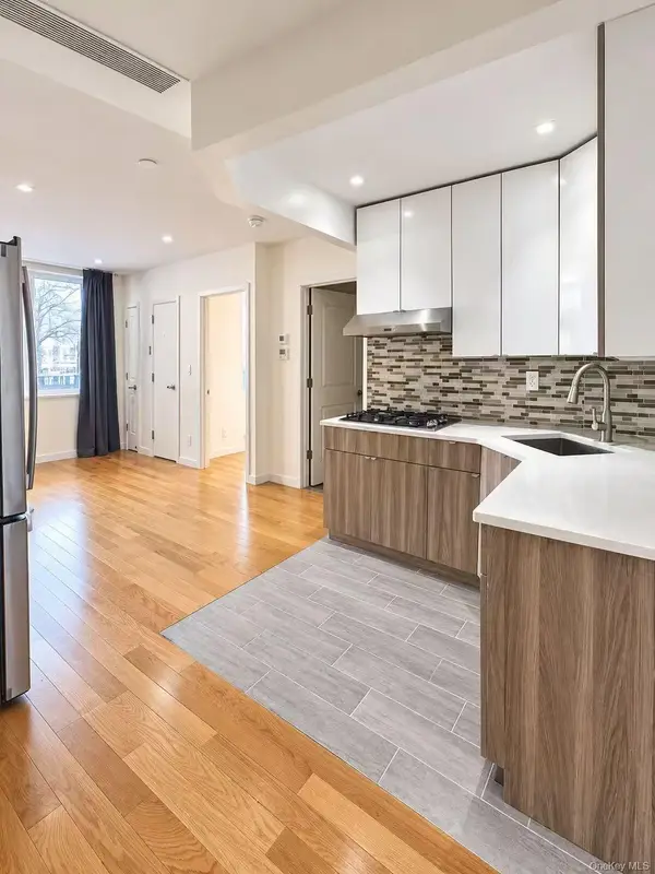 4223 Parsons Boulevard #2D, Flushing, NY 11355