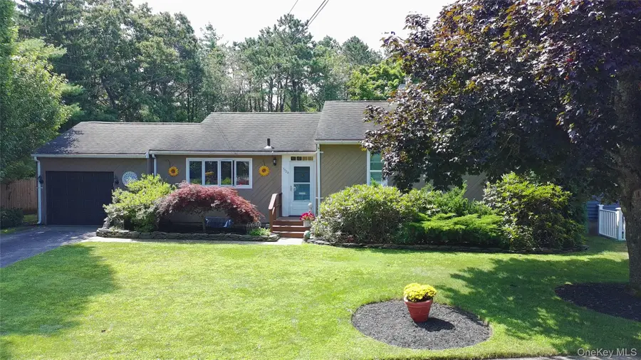 752 Mccord Street #B, Westhampton Beach, NY 11978 - #2