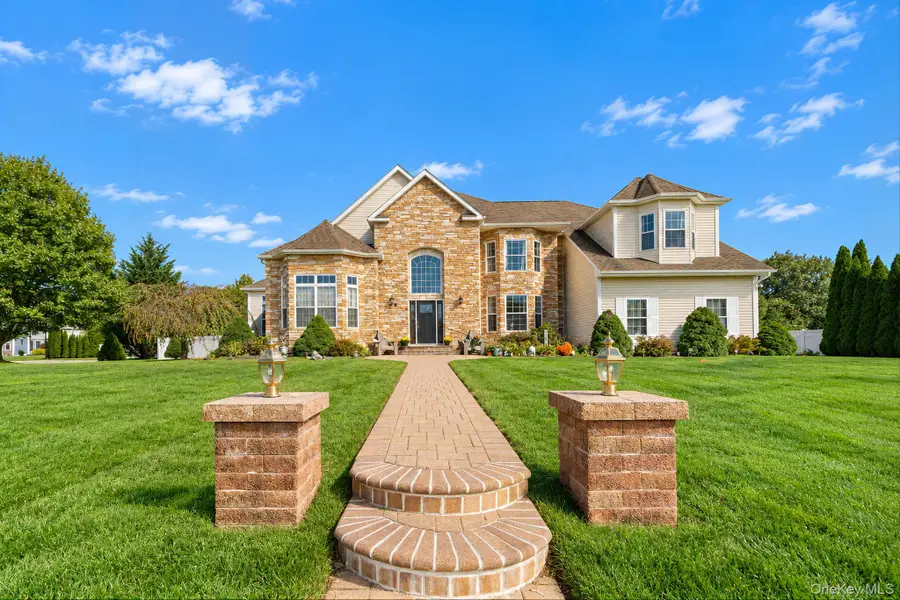 1 Westover Court, Shoreham, NY 11786 - #2
