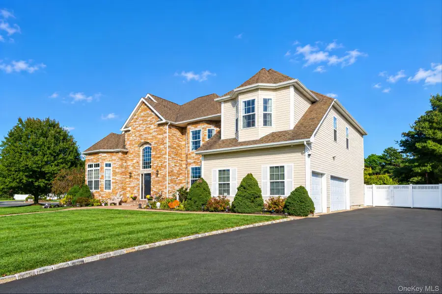 1 Westover Court, Shoreham, NY 11786 - #3