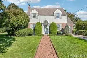 49 Ogden Avenue, East Williston, NY 11596 - #1