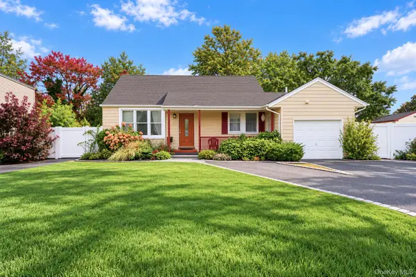 99 Deer Lake Drive, North Babylon, NY 11703