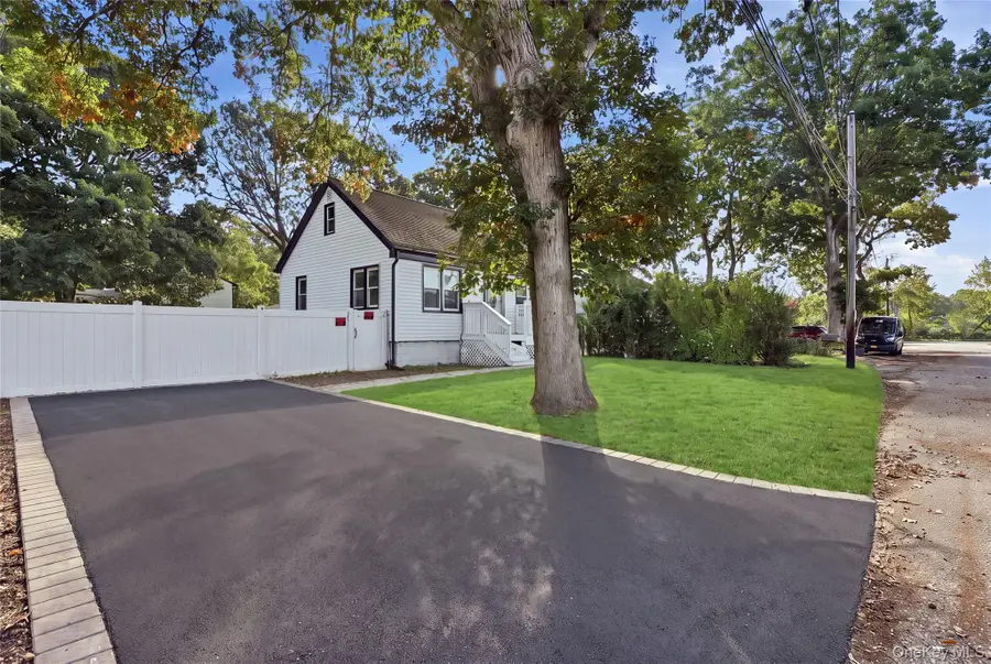 11 George Drive, Mastic, NY 11950 - #2