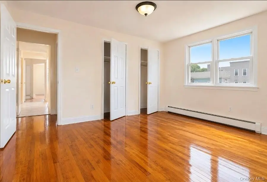 2890 E 195th Street, Bronx, NY 10461 - #3