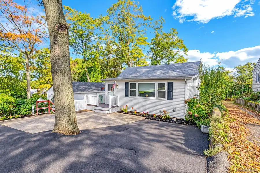 9 Shell Road, Rocky Point, NY 11778 - #3